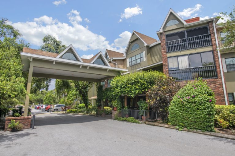 2 sarasota midtown entrance c1000x667 768x512