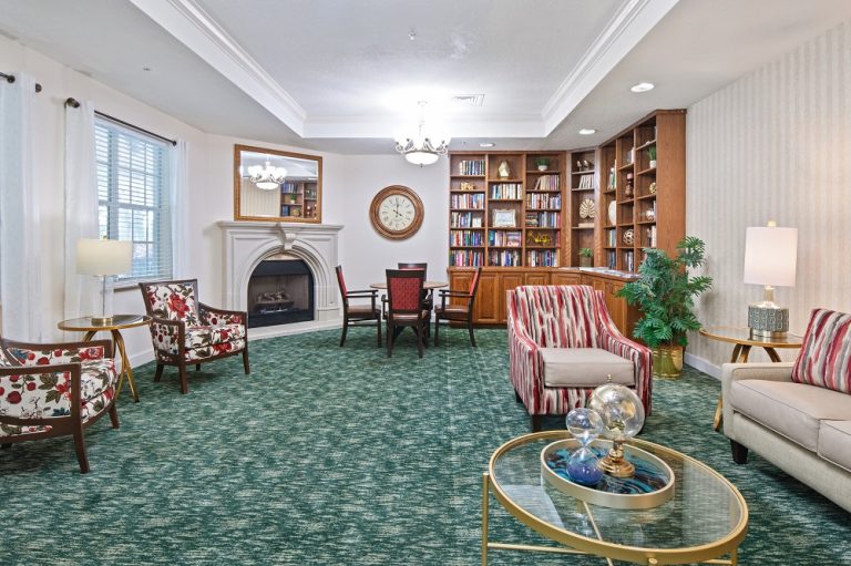 arbor oaks at greenacres assisted living 768x511