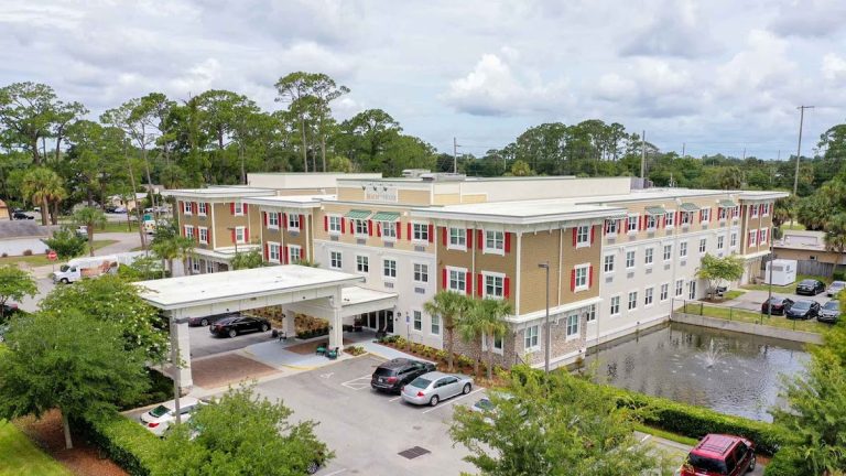 beach house senior living 1 768x432