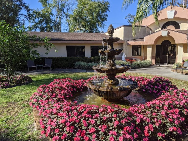 diamond assisted living and memory care 1 768x576