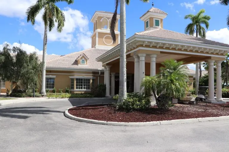 inn aston gardens at pelican pointe 768x512