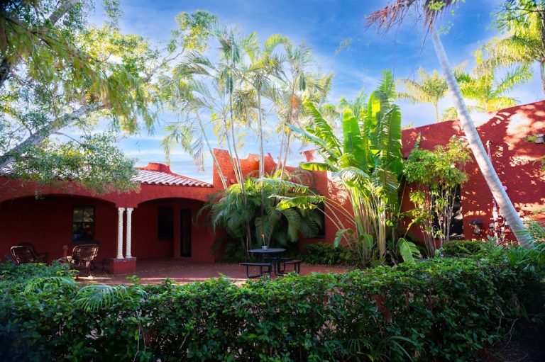 la casa assisted living community 768x511