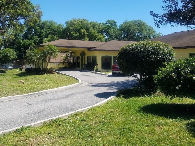 lakeland manor alf 768x576