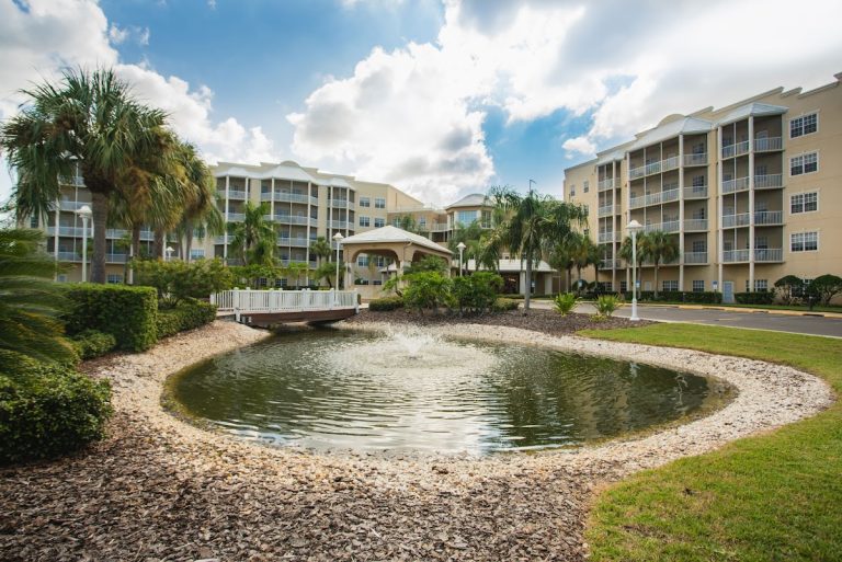 regal palms 768x513