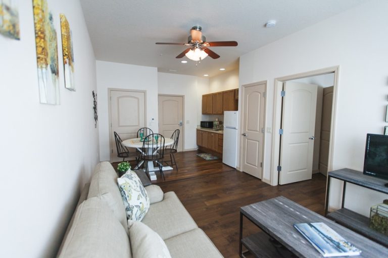 angels senior living at new tampa llc p4 768x512