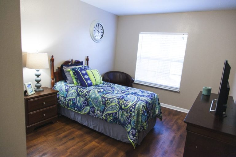 angels senior living at palma ceia p4 768x512