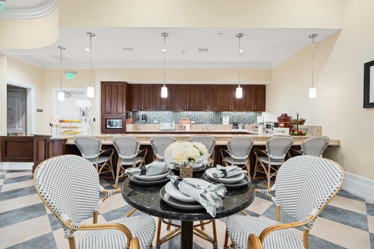 artis senior living of palm coast p5 768x512