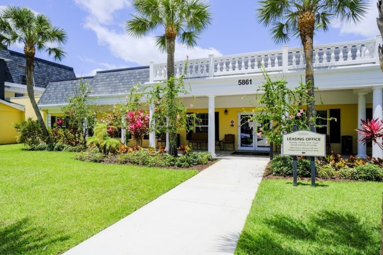 azalea at delray beach 768x512