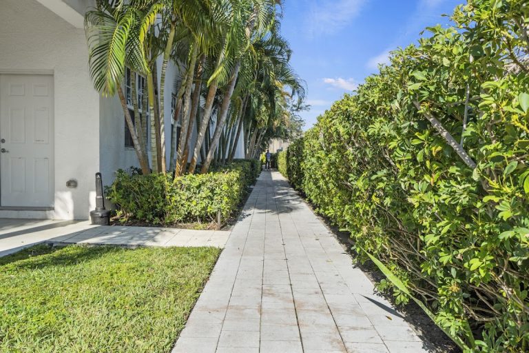 banyan place lantana p3 768x512