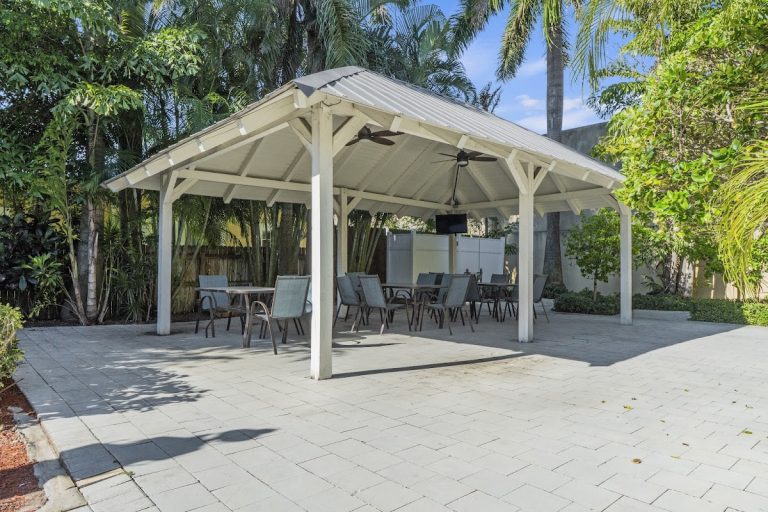 banyan place lantana p4 768x512