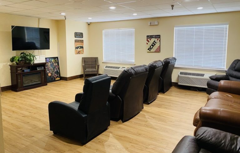 best care senior living at cypress gardens llc p2 768x492