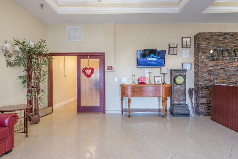 colonial assisted living at palm beach llc p4 768x513