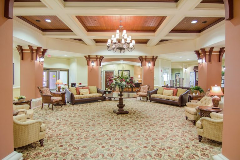 freedom pointe place assisted living and memory care p3 768x512