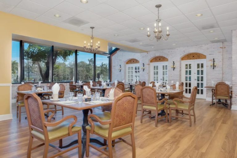 grand villa of boynton beach 768x512