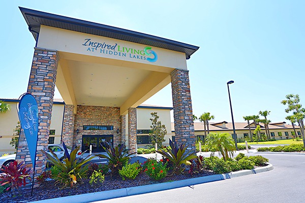 inspired living at hidden lakes