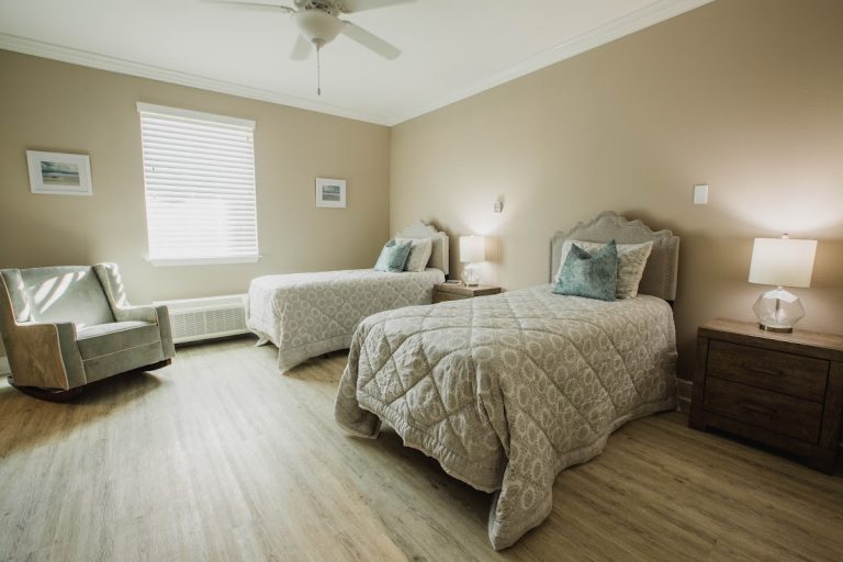 navarre gardens assisted living facility p2 768x512