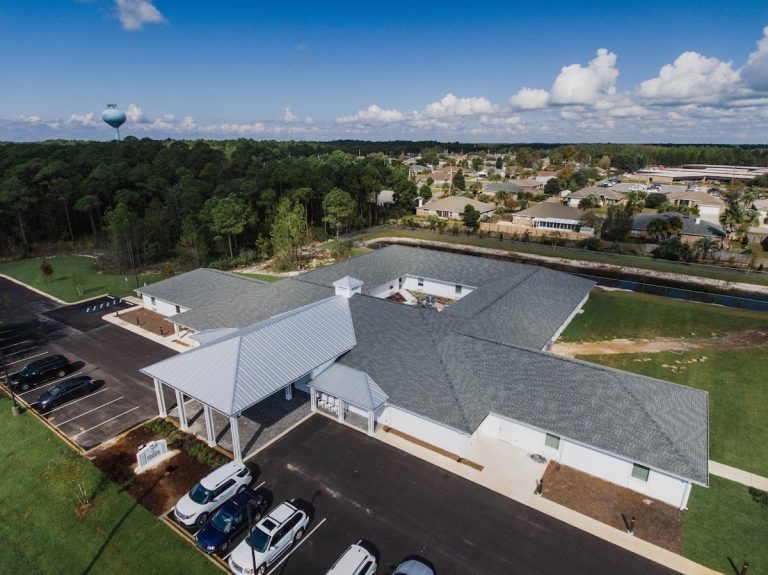 navarre gardens assisted living facility p4 768x575