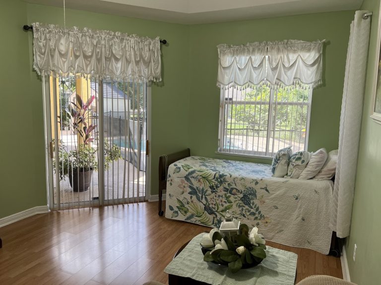 senior paradise llc p3 768x576