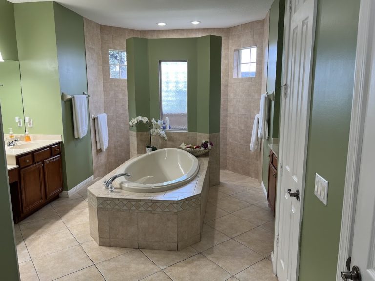 senior paradise llc p4 768x576