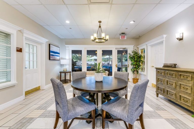 tampa gardens senior living p4 768x512